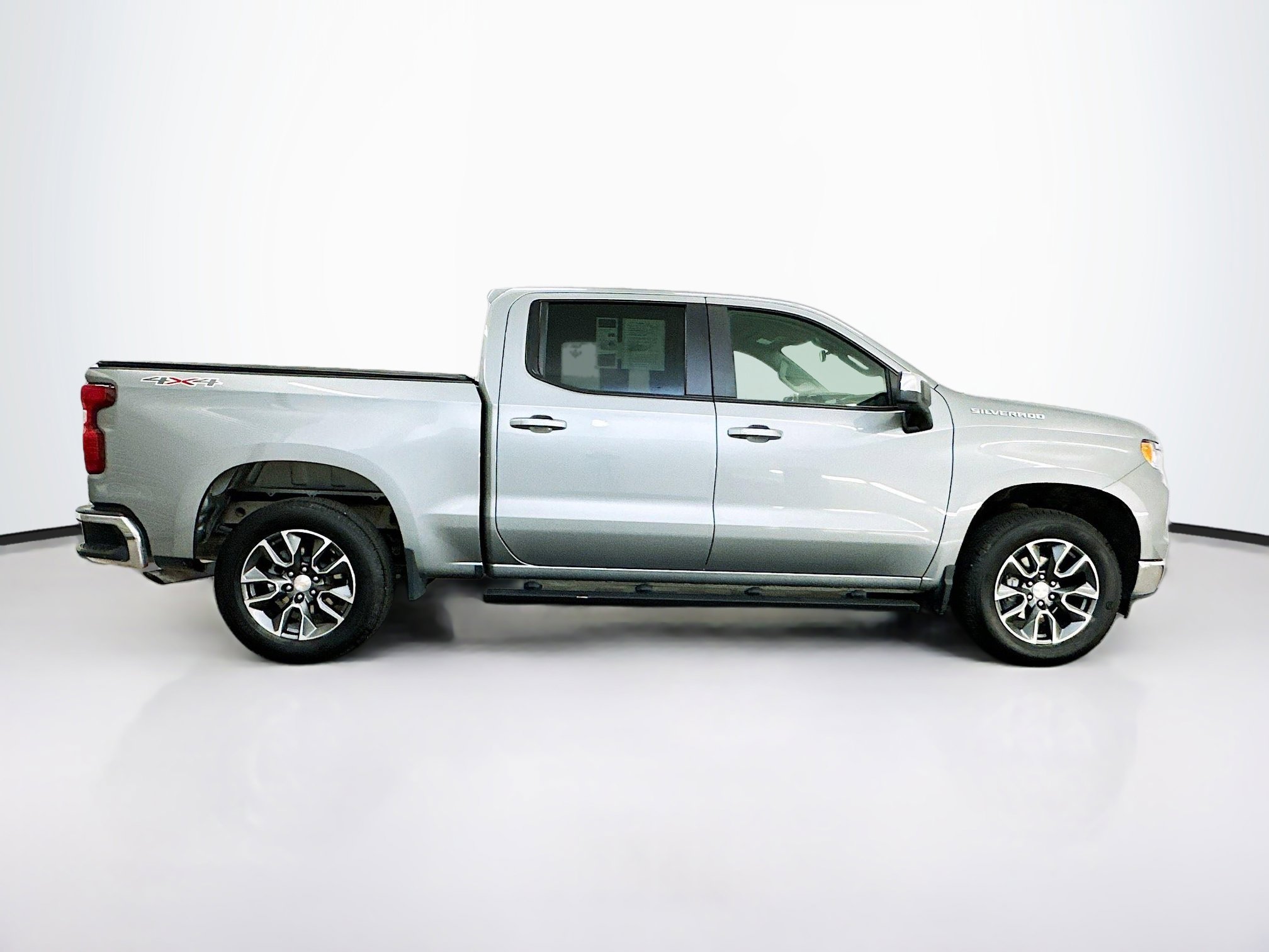 Used 2024 Chevrolet Silverado 1500 LT image 10