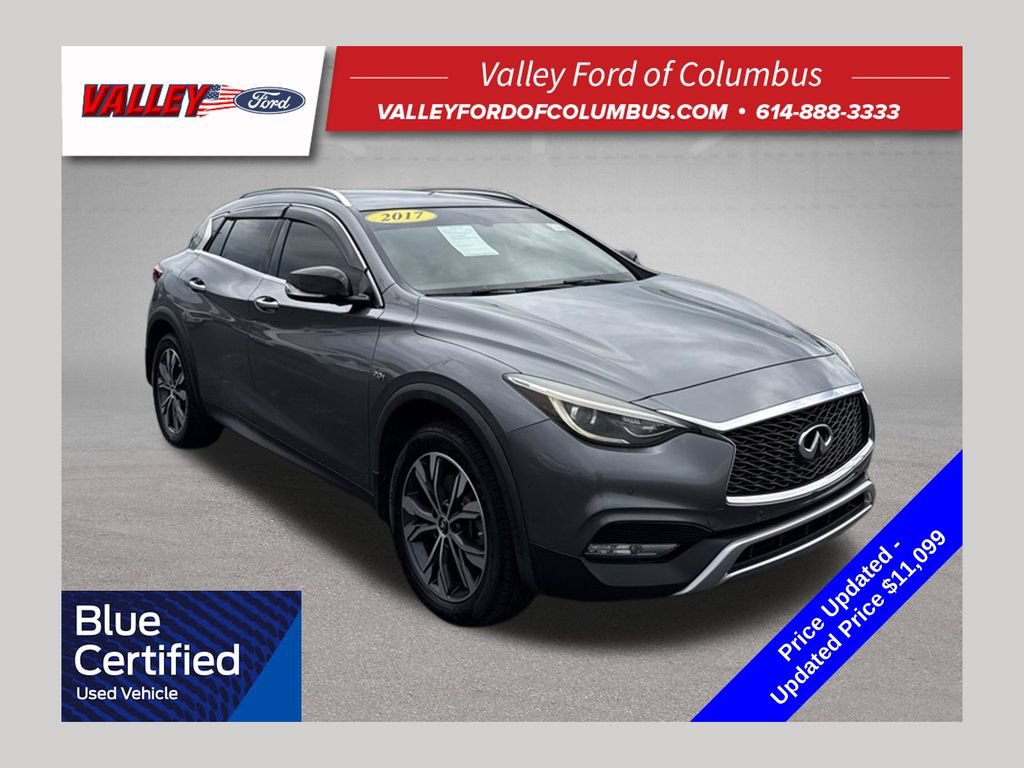 Used 2017 INFINITI QX30 Premium w/ Navigation Package AWD/4WD video 1