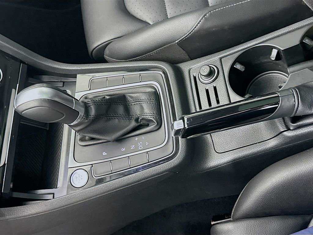 Used 2018 Volkswagen Golf SEL image 17