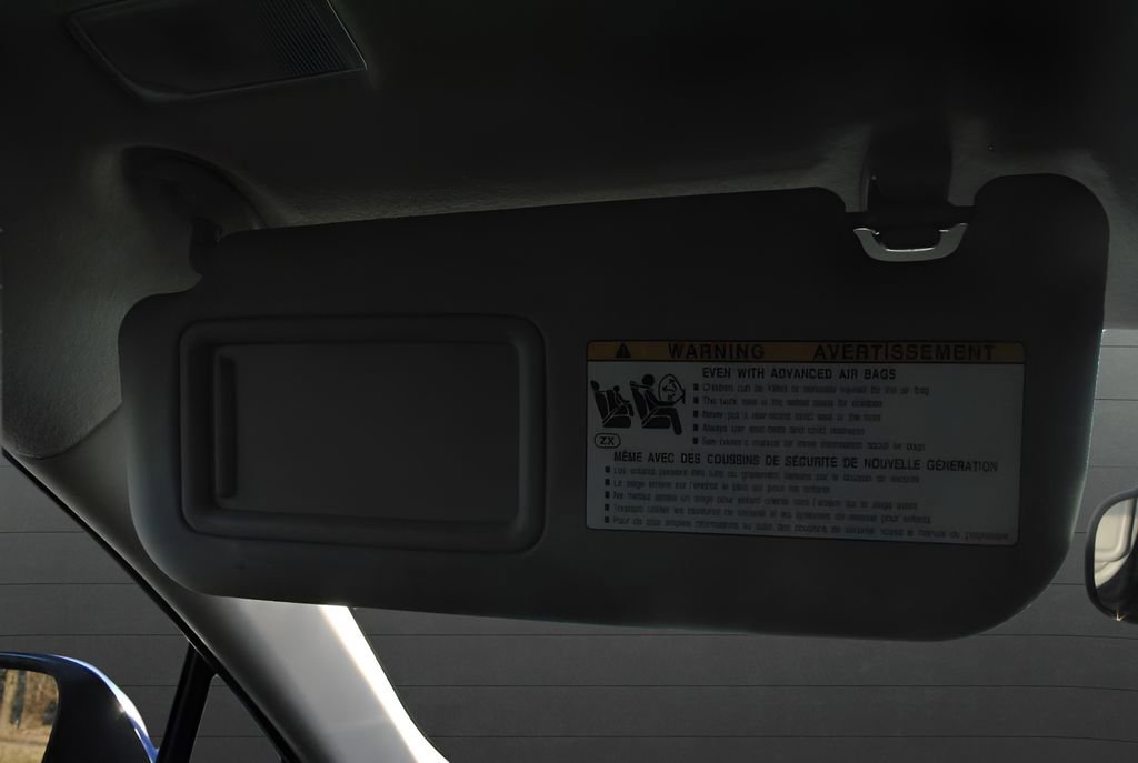 Certified 2022 Toyota Corolla Cross LE image 29