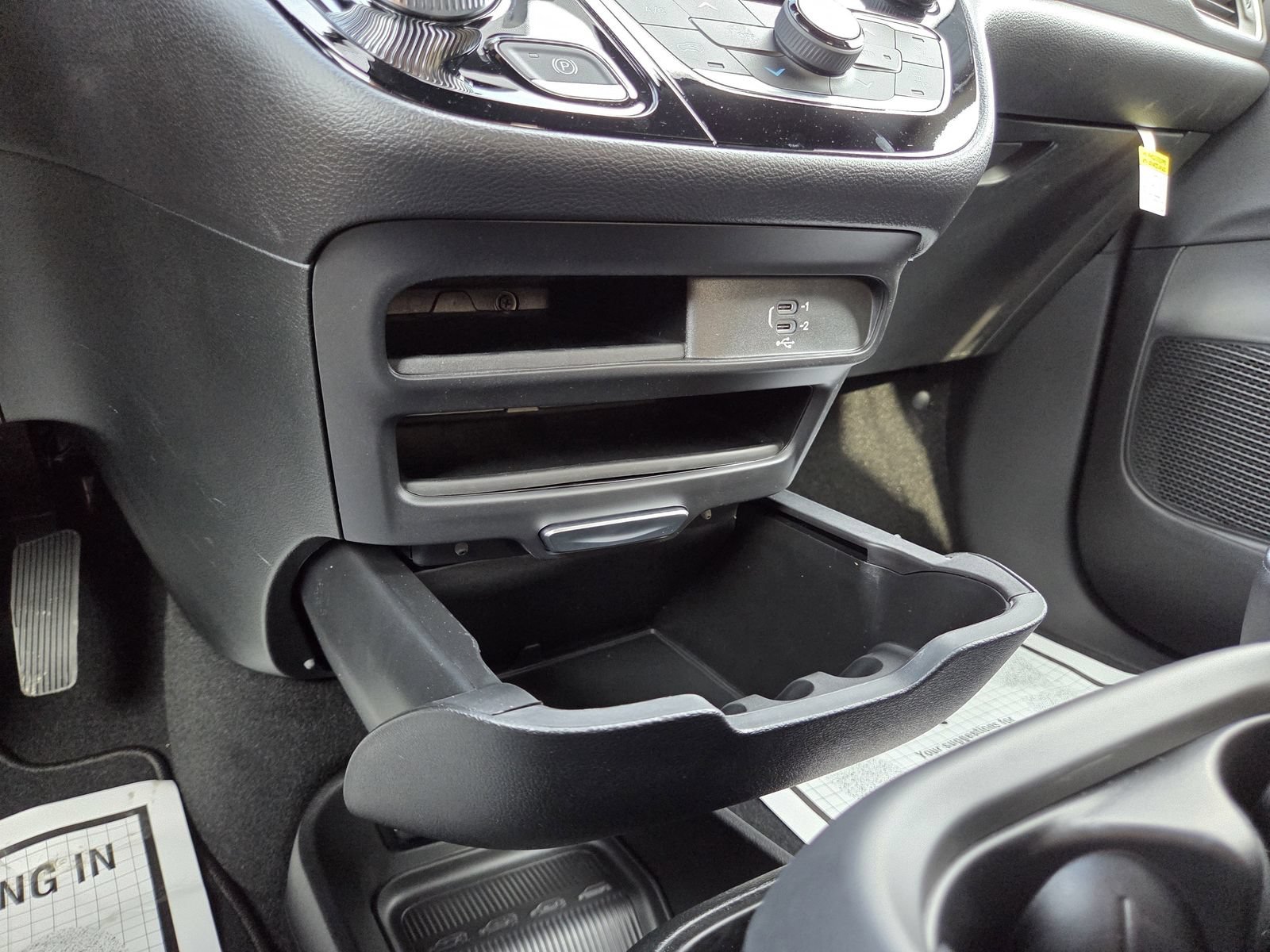 New 2026 Chrysler Voyager LX FWD image 31