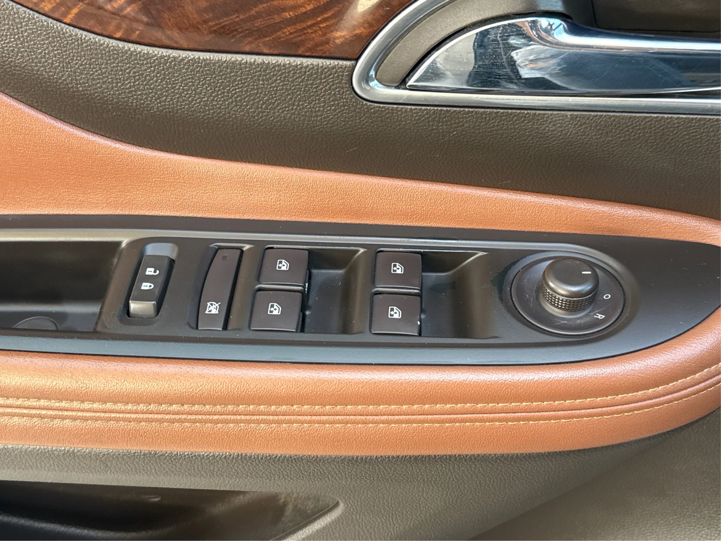 Used 2014 Buick Encore Premium image 20