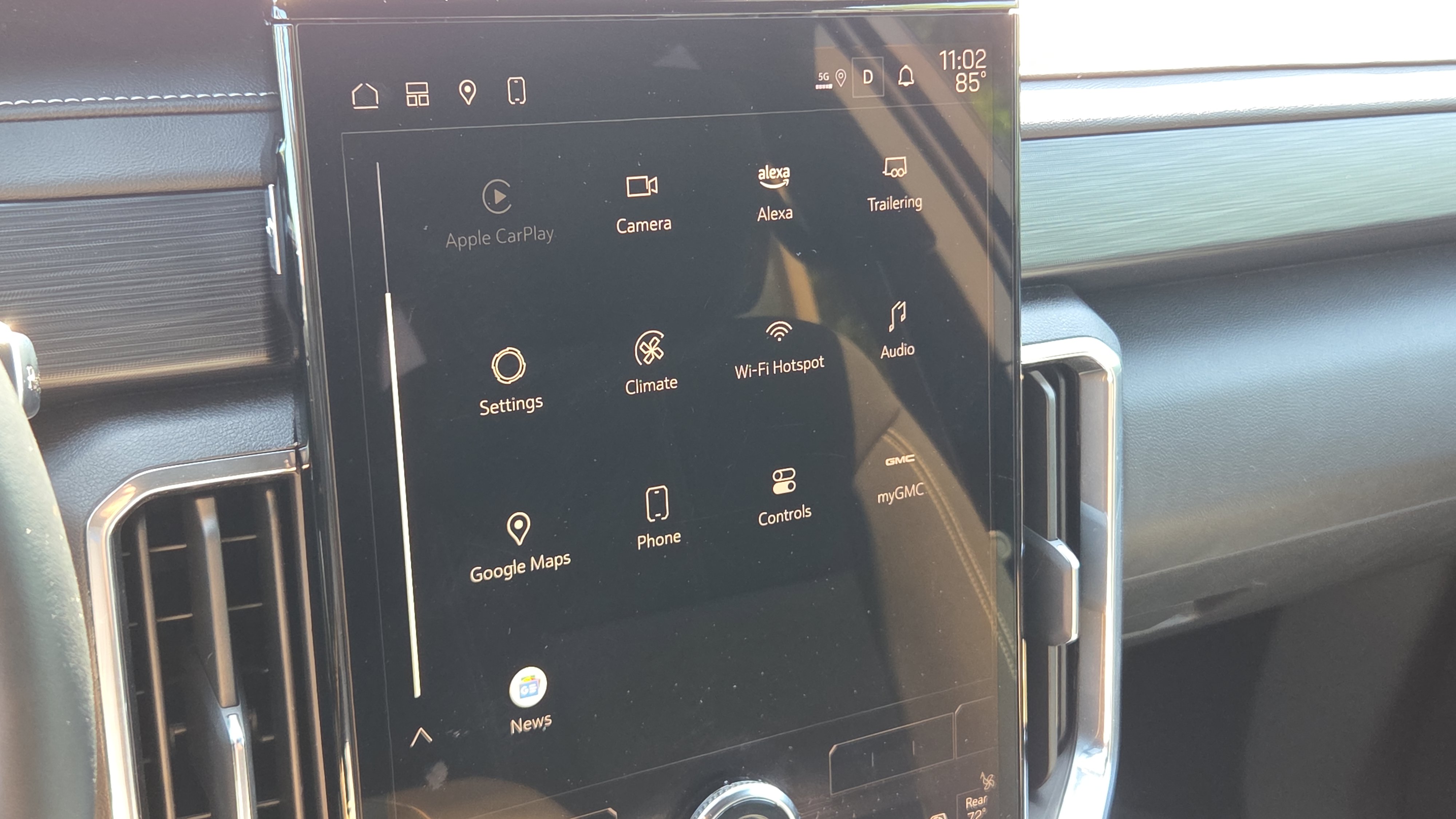 Used 2025 GMC Acadia Elevation image 21