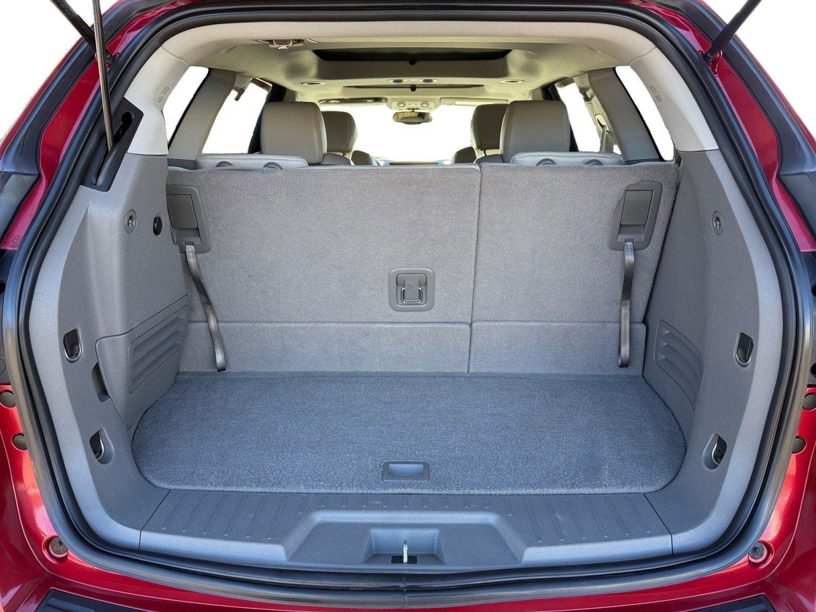 Used 2014 Chevrolet Traverse LT image 10