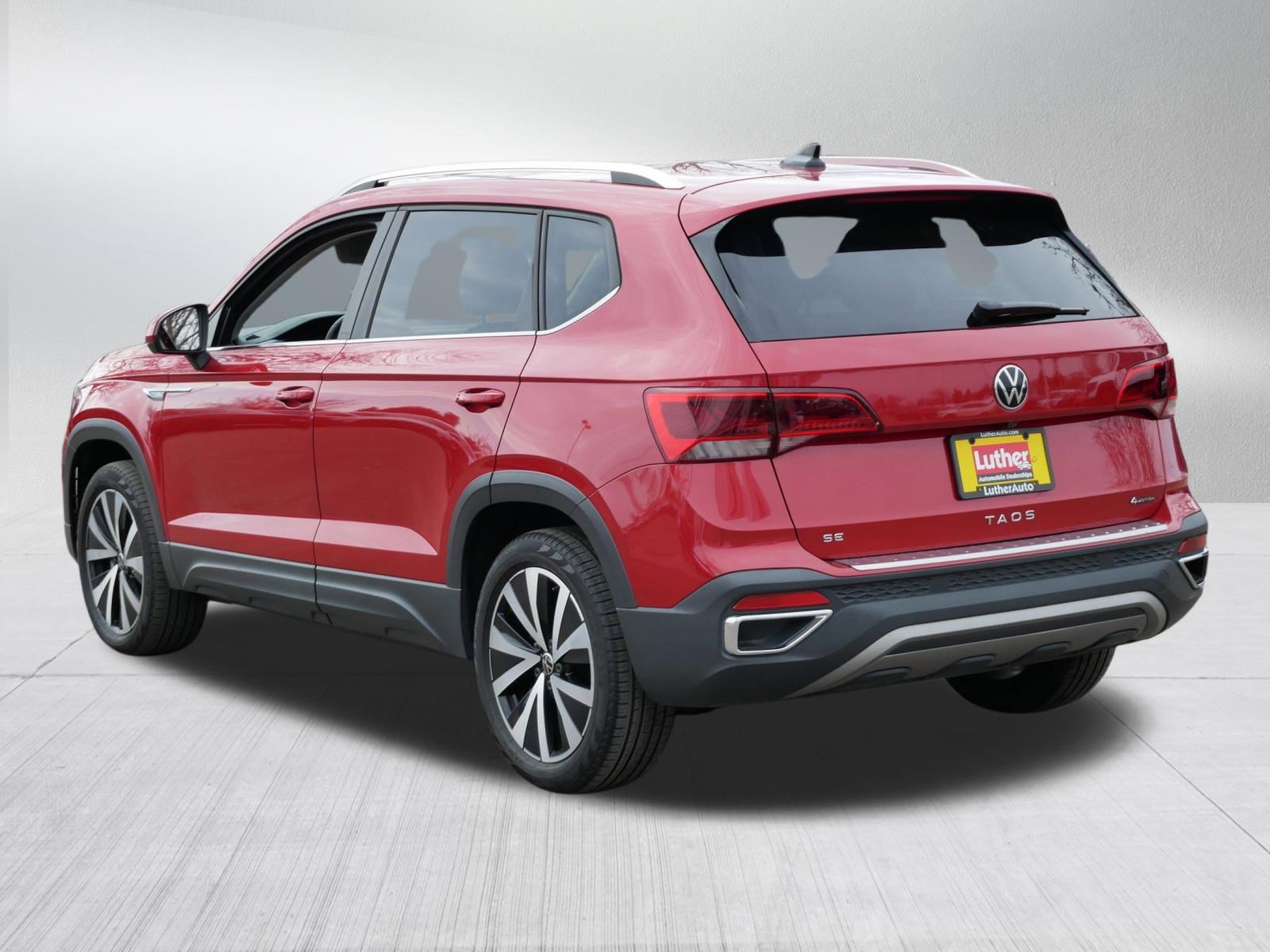 Used 2022 Volkswagen Taos SE image 5