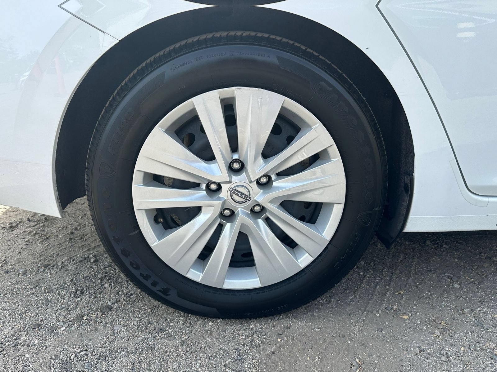 Used 2025 Nissan Sentra S FWD image 27