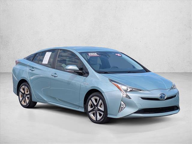 Used 2016 Toyota Prius Four Touring video 3