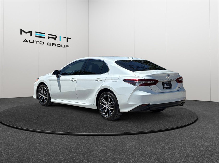 Used 2023 Toyota Camry XLE FWD image 7