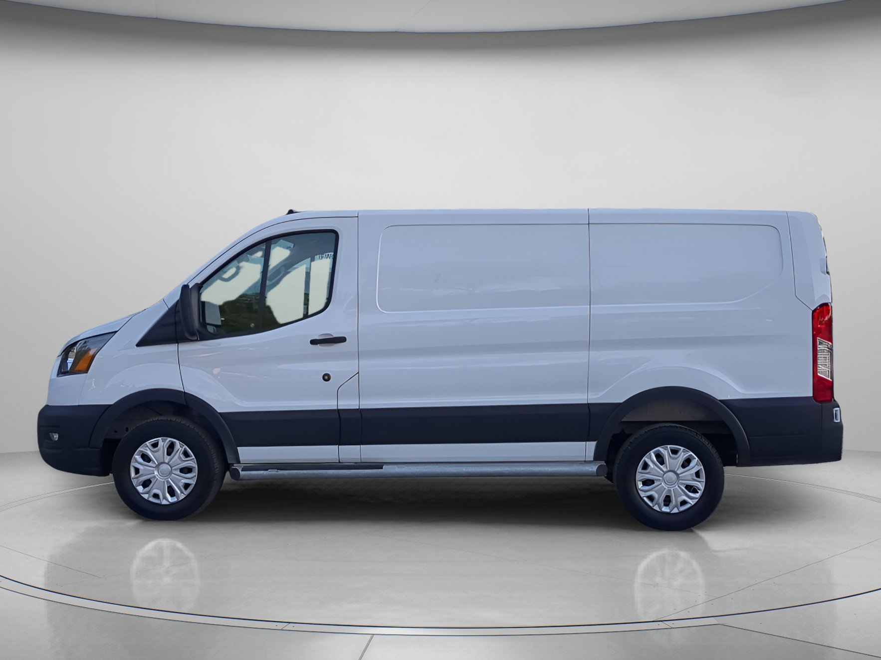 Certified 2025 Ford Transit 250 Low Roof w/ Exterior Upgrade Package RWD image 43