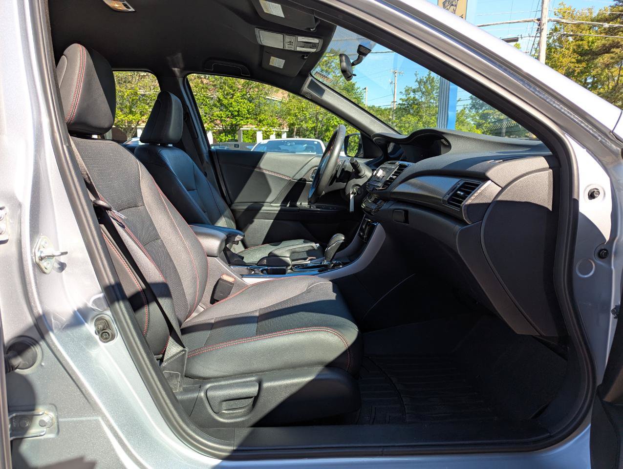 Used 2017 Honda Accord Sport Special Edition image 32
