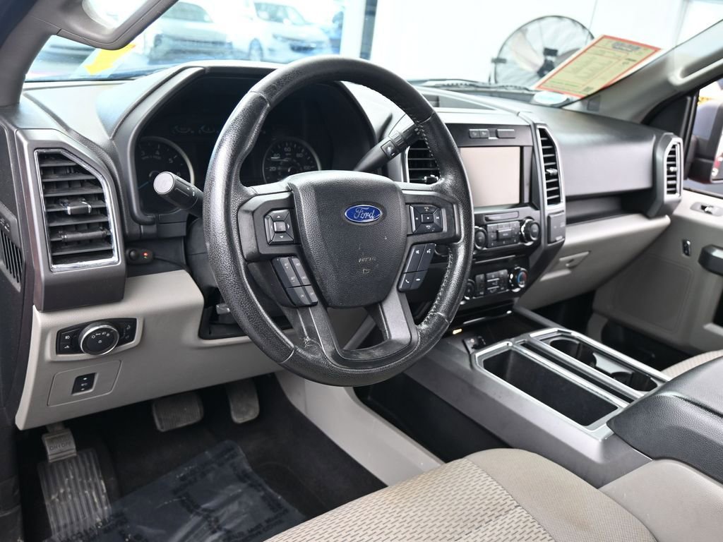 Used 2015 Ford F150 XLT w/ Equipment Group 302A Luxury image 13