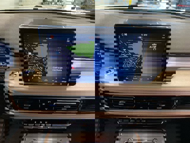 Used 2024 Lincoln Aviator AWD w/ Premium Package image 20