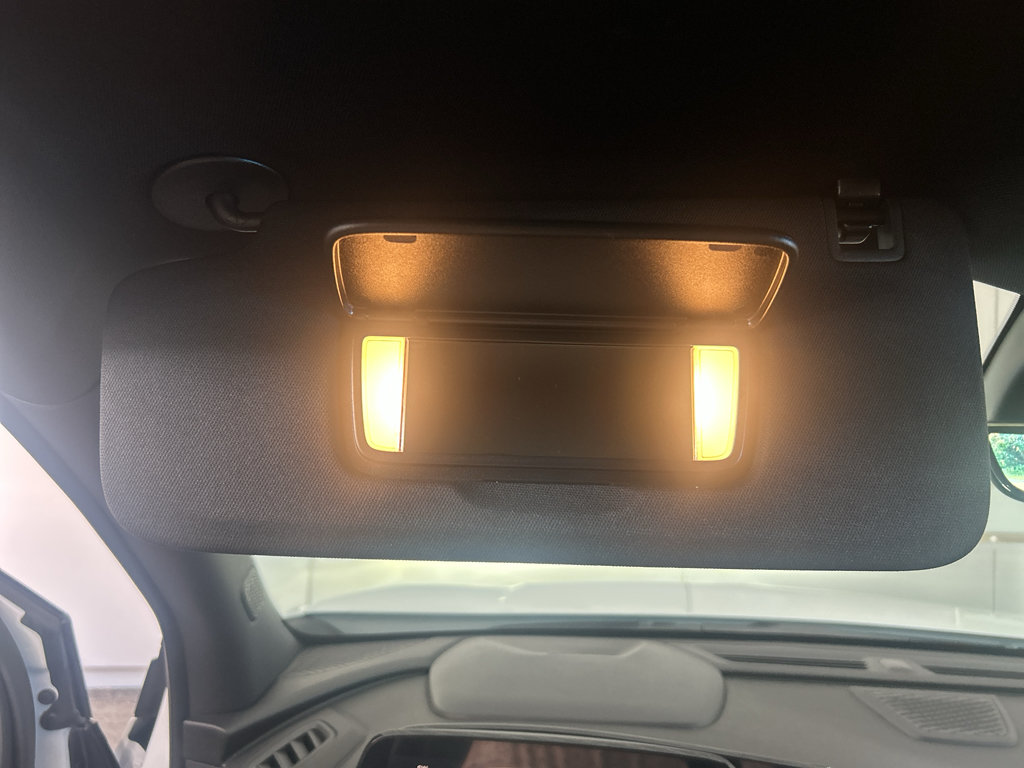 Used 2026 Chevrolet Traverse RS FWD image 33