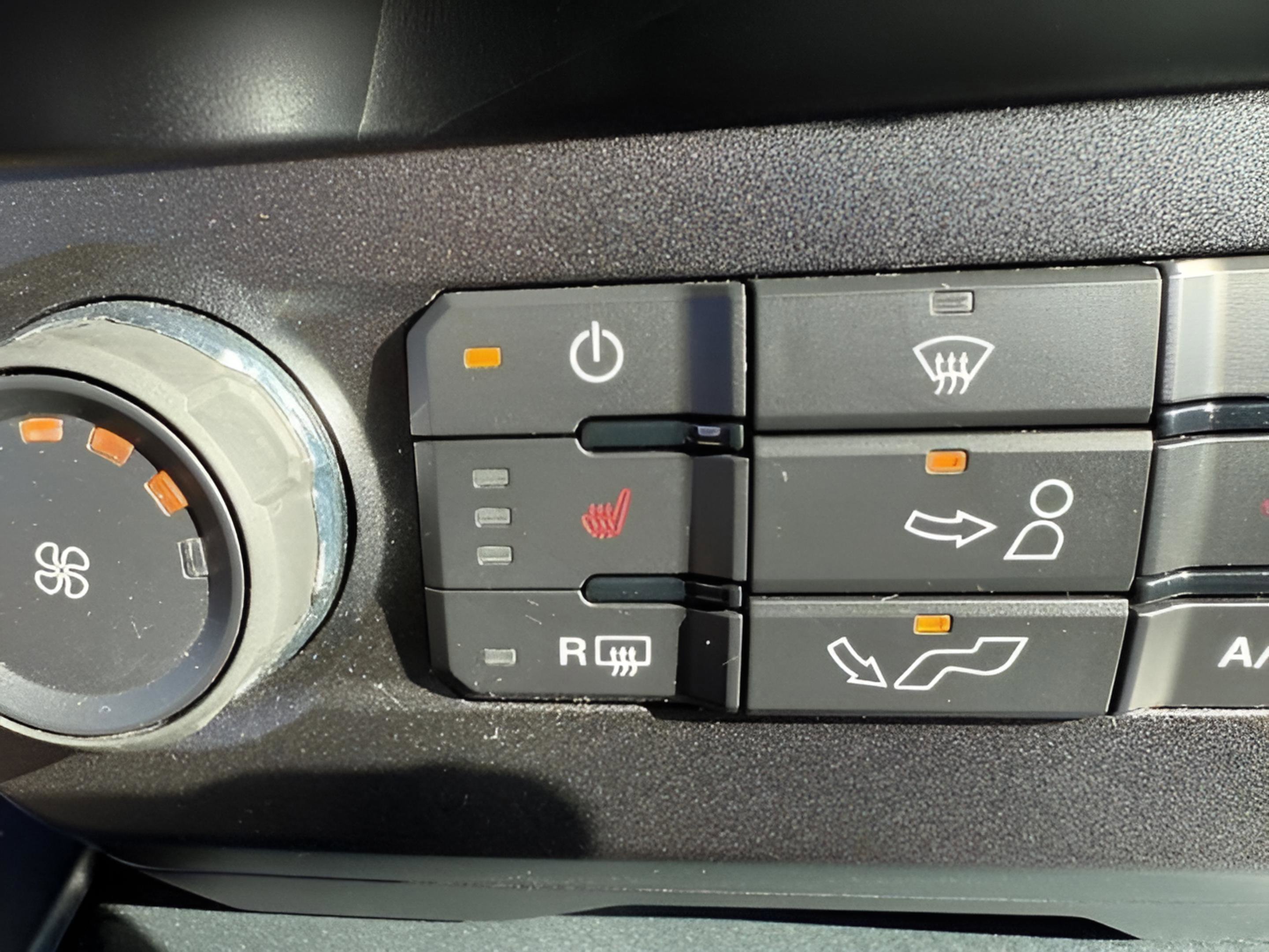 Used 2020 Ford F150 XLT w/ Equipment Group 302A Luxury AWD/4WD image 21
