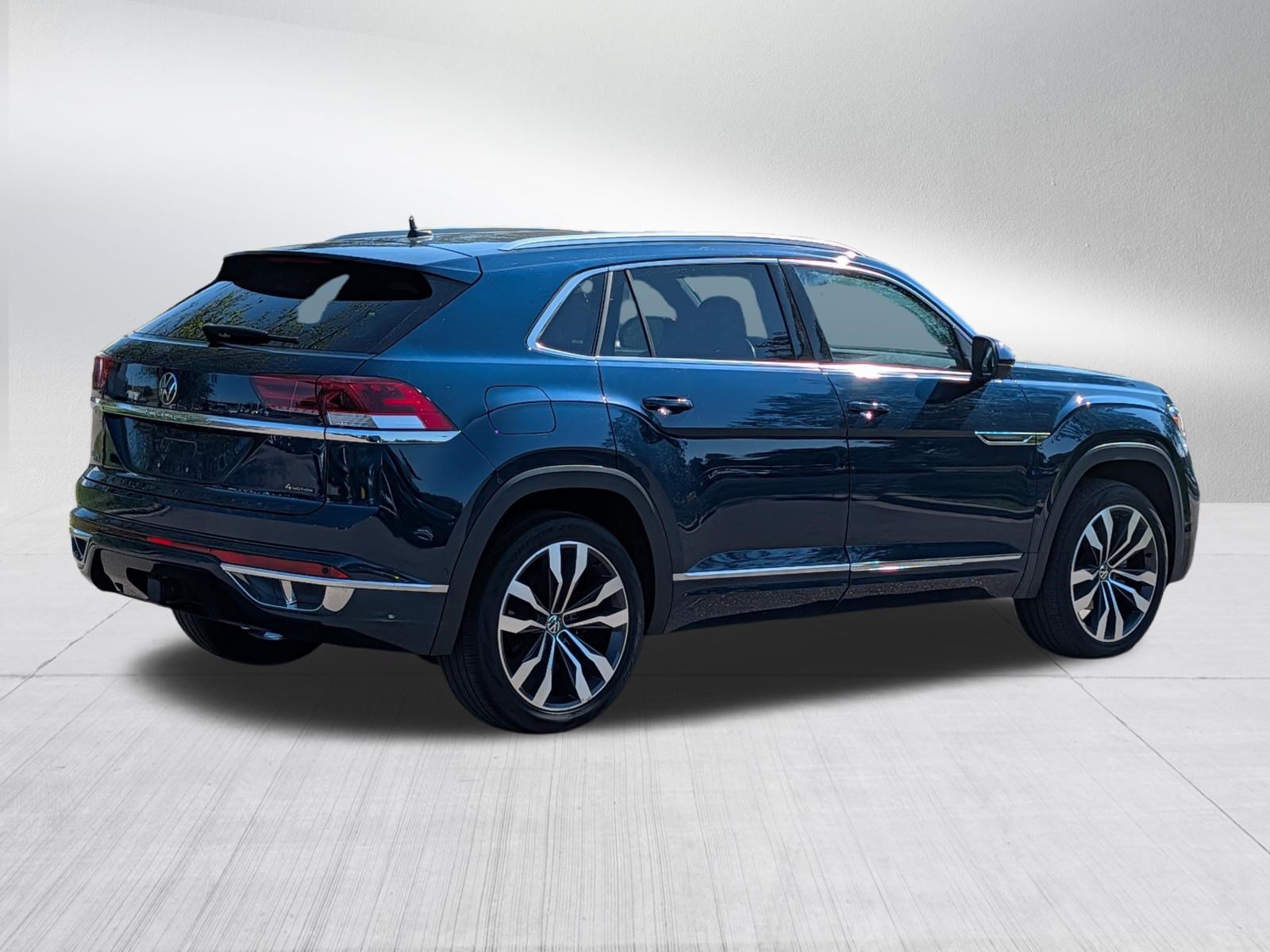 Certified 2023 Volkswagen Atlas Cross Sport SEL Premium R-Line AWD/4WD image 7