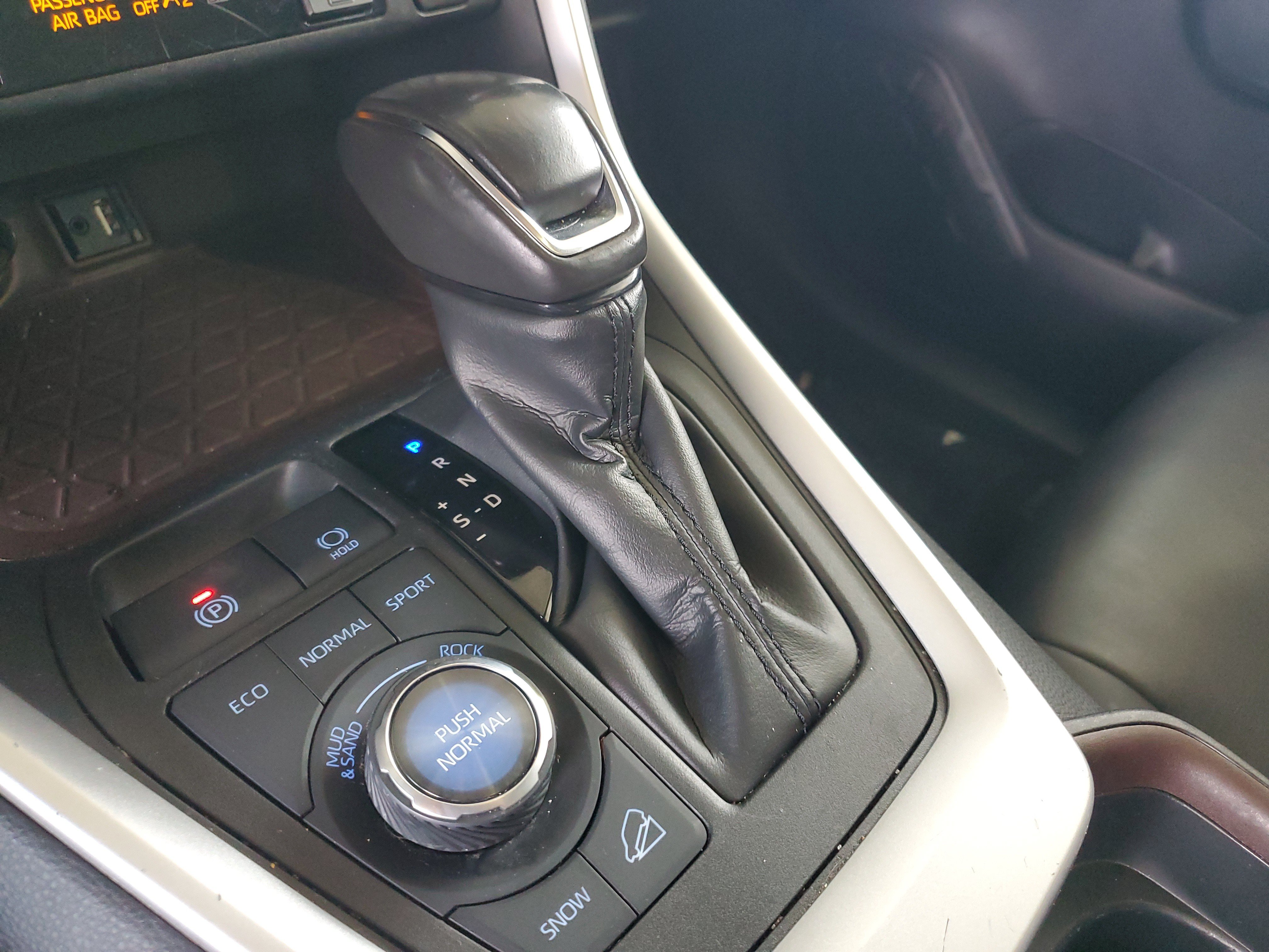 Used 2019 Toyota RAV4 Limited w/ All Weather Liner Package AWD/4WD image 30