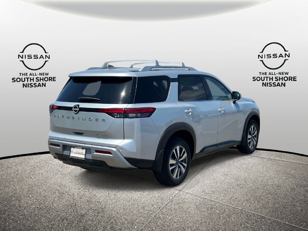 Used 2023 Nissan Pathfinder SL AWD/4WD image 6