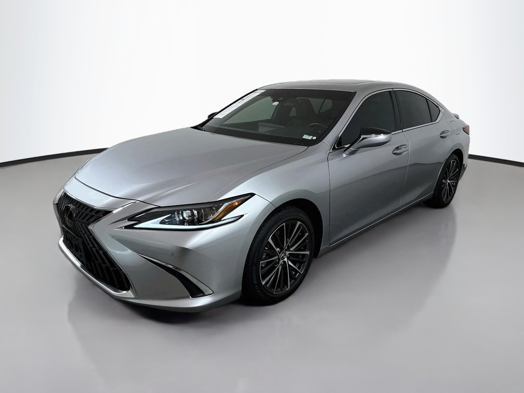 Used 2024 Lexus ES 350 w/ Premium Package FWD image 4