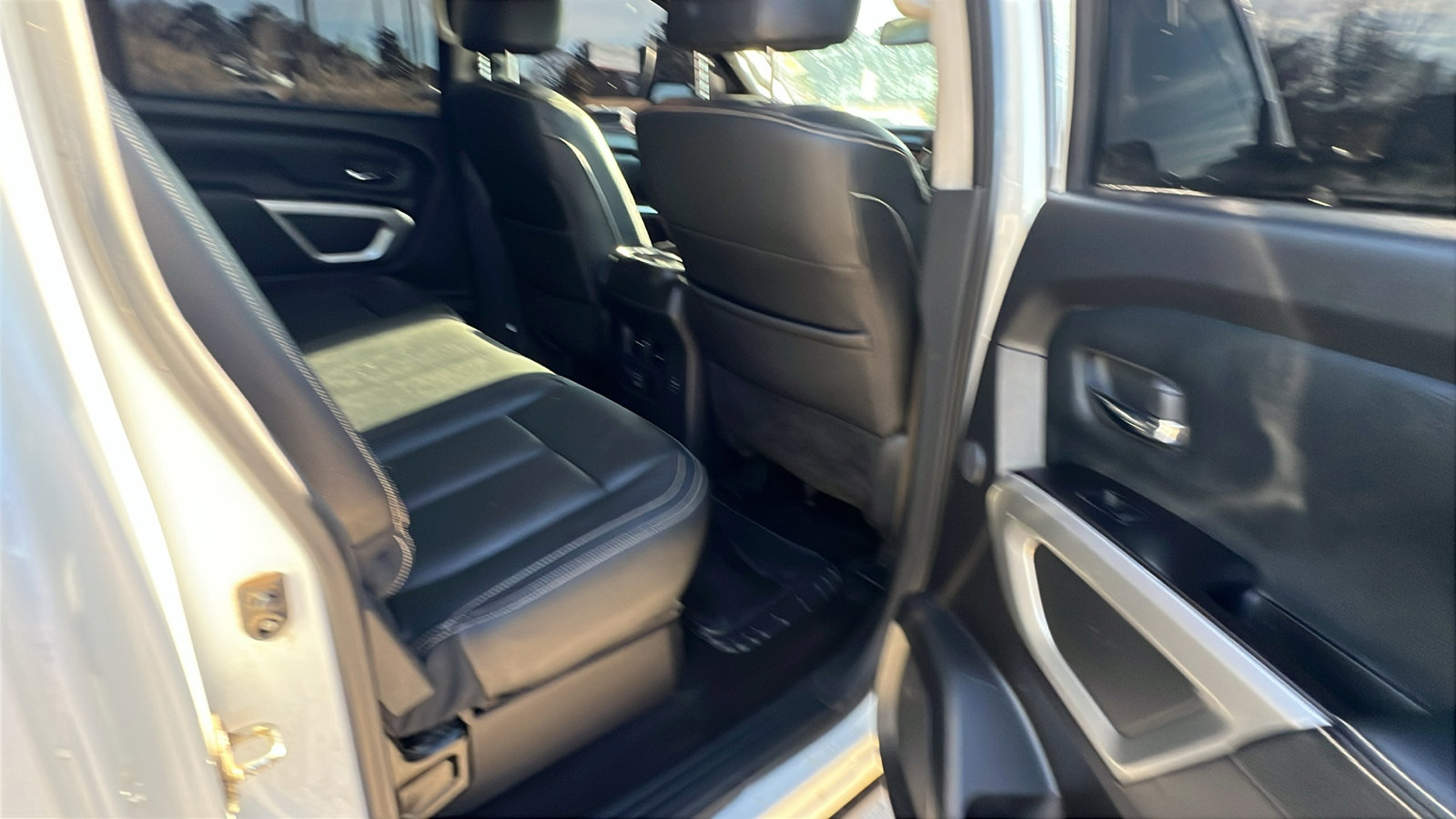 Used 2019 Nissan Titan PRO-4X w/ Pro-4x Convenience Package image 22