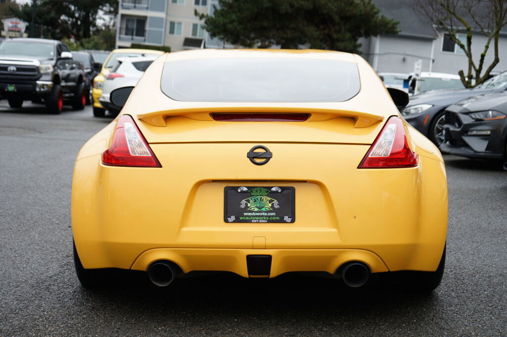 Used 2009 Nissan 370Z Coupe image 4