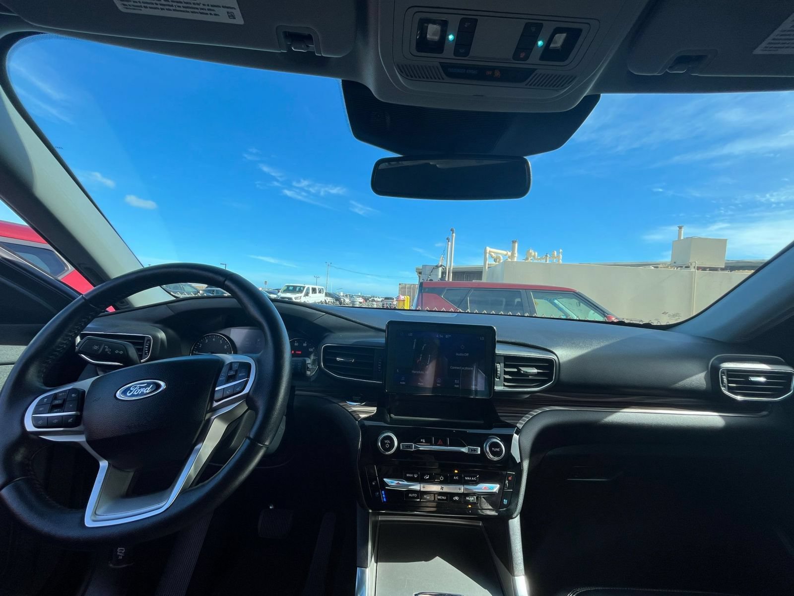 Used 2024 Ford Explorer Limited AWD/4WD image 33