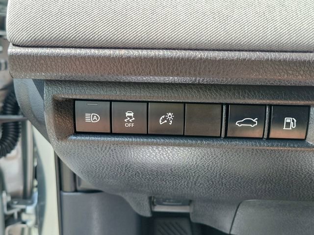 Used 2025 Toyota Camry LE FWD image 21