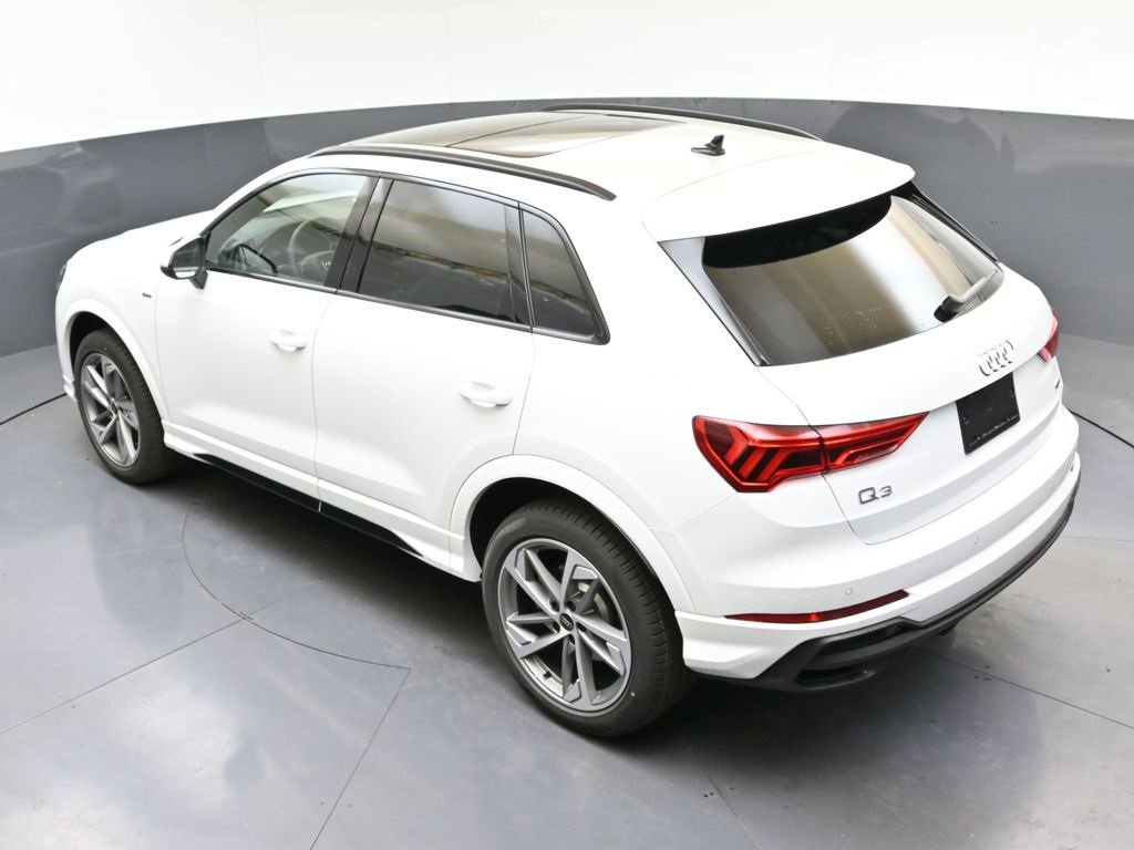 New 2025 Audi Q3 2.0T Premium image 38