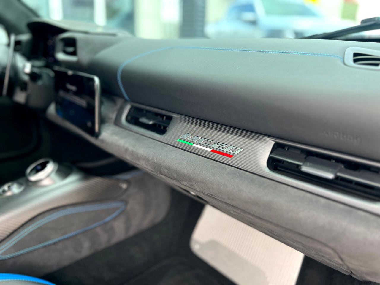 Used 2023 Maserati MC20 Spyder image 29