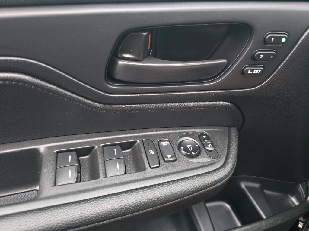 Certified 2024 Honda Odyssey EX-L image 19