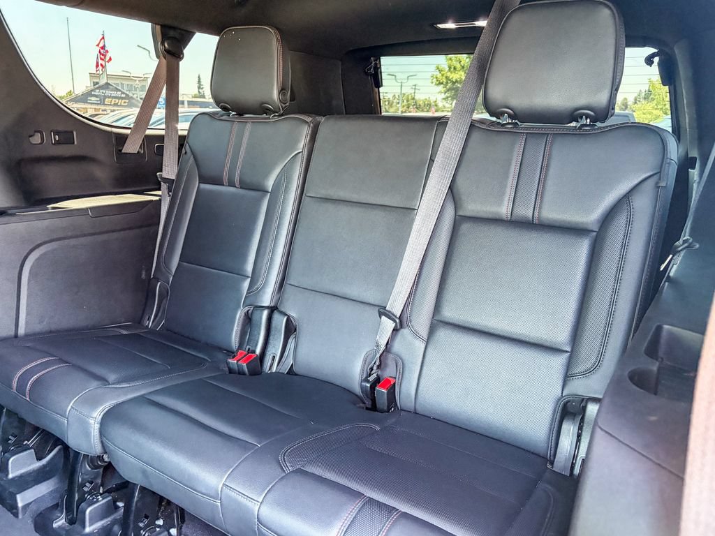 Used 2021 Chevrolet Suburban RST w/ Luxury Package AWD/4WD image 40