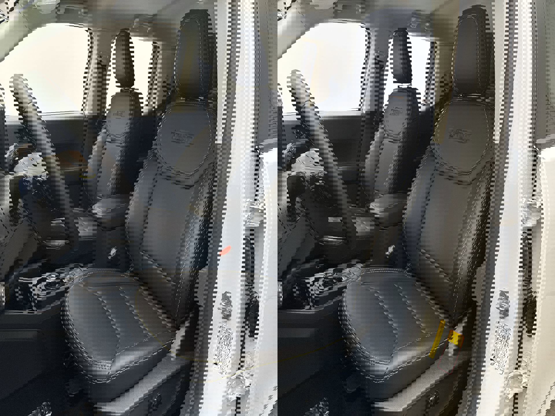 Used 2025 Ford Maverick Lobo image 11