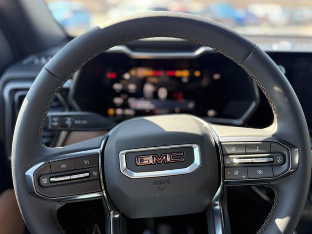 New 2026 GMC Canyon AT4 w/ Technology Plus Package AWD/4WD image 17