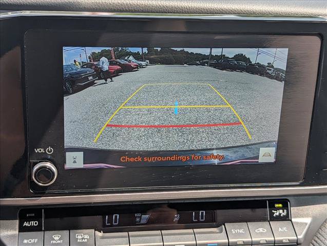 Used 2025 Toyota Camry SE FWD image 14