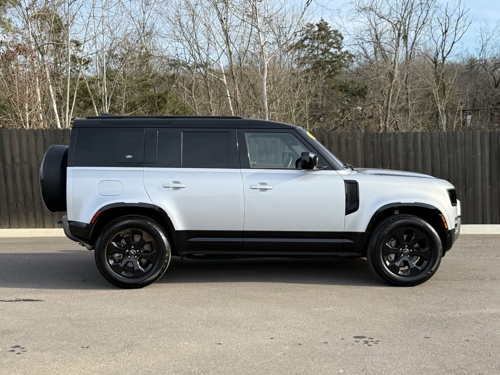 Certified 2023 Land Rover Defender 110 X-Dynamic SE image 7