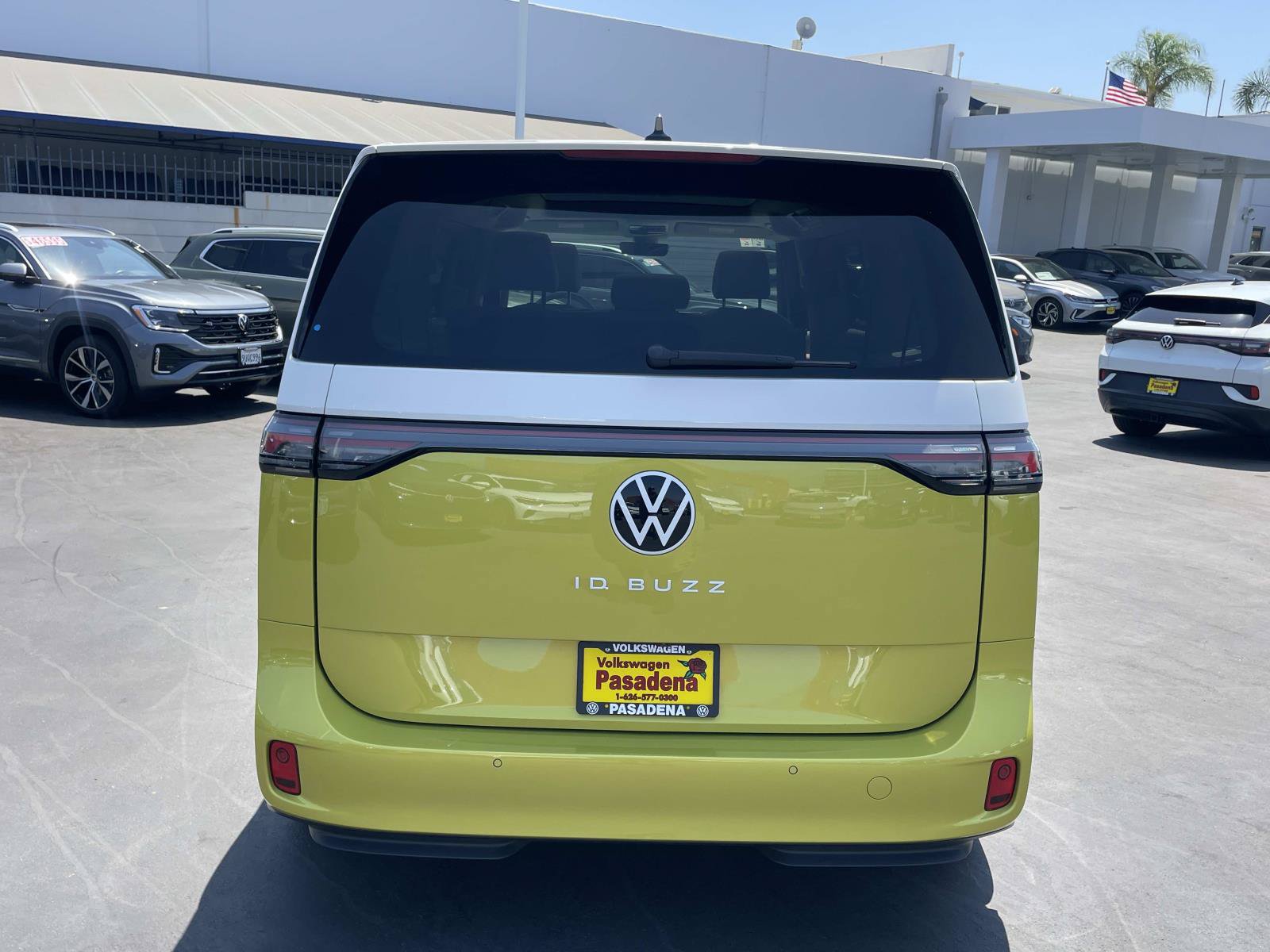 Certified 2025 Volkswagen ID. Buzz 1st Edition RWD image 4