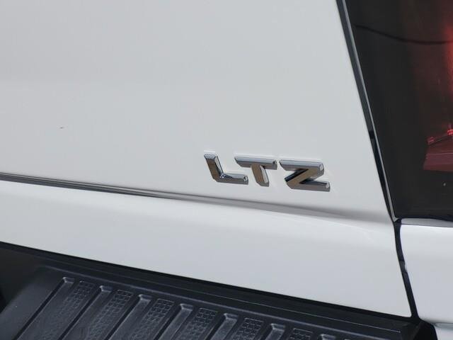 Used 2022 Chevrolet Silverado 2500 LTZ w/ LTZ Convenience Package image 8
