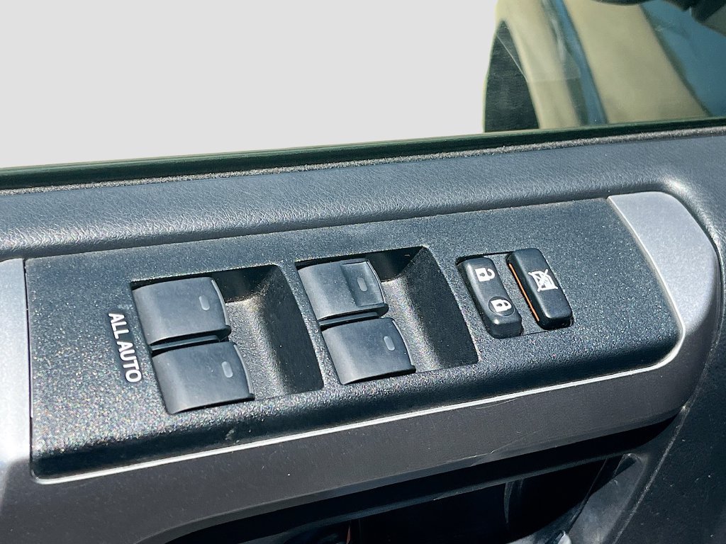 Used 2023 Toyota 4Runner SR5 AWD/4WD image 17