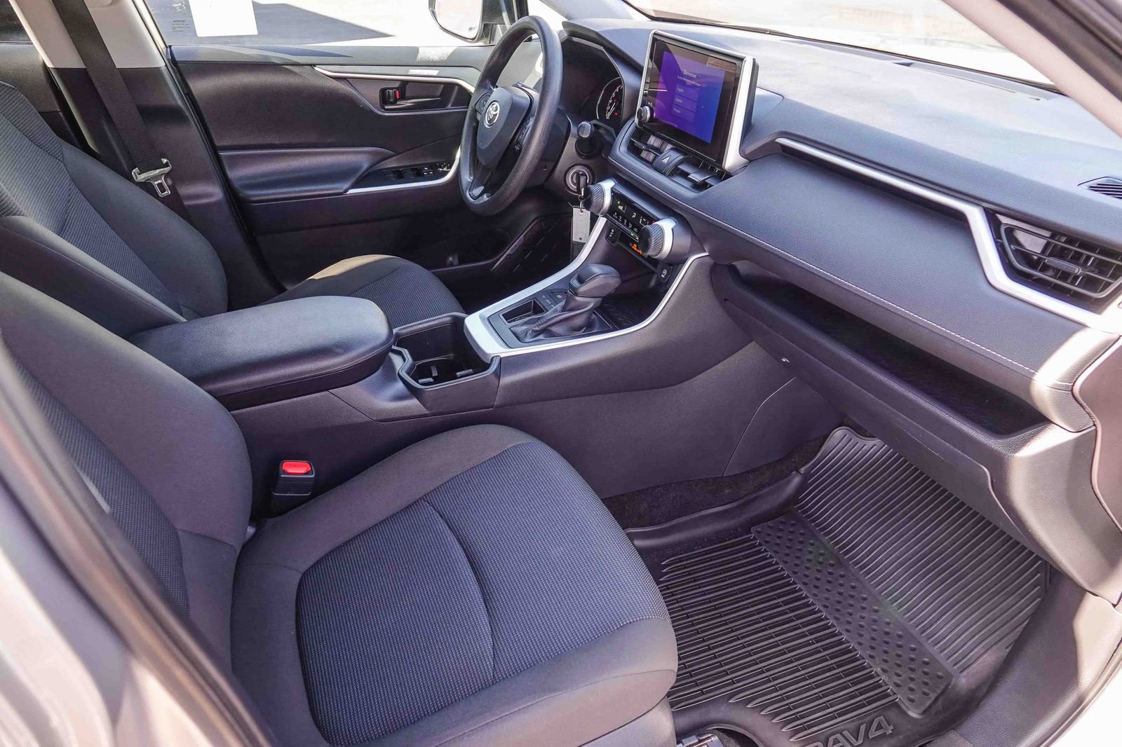 Certified 2025 Toyota RAV4 LE FWD image 20