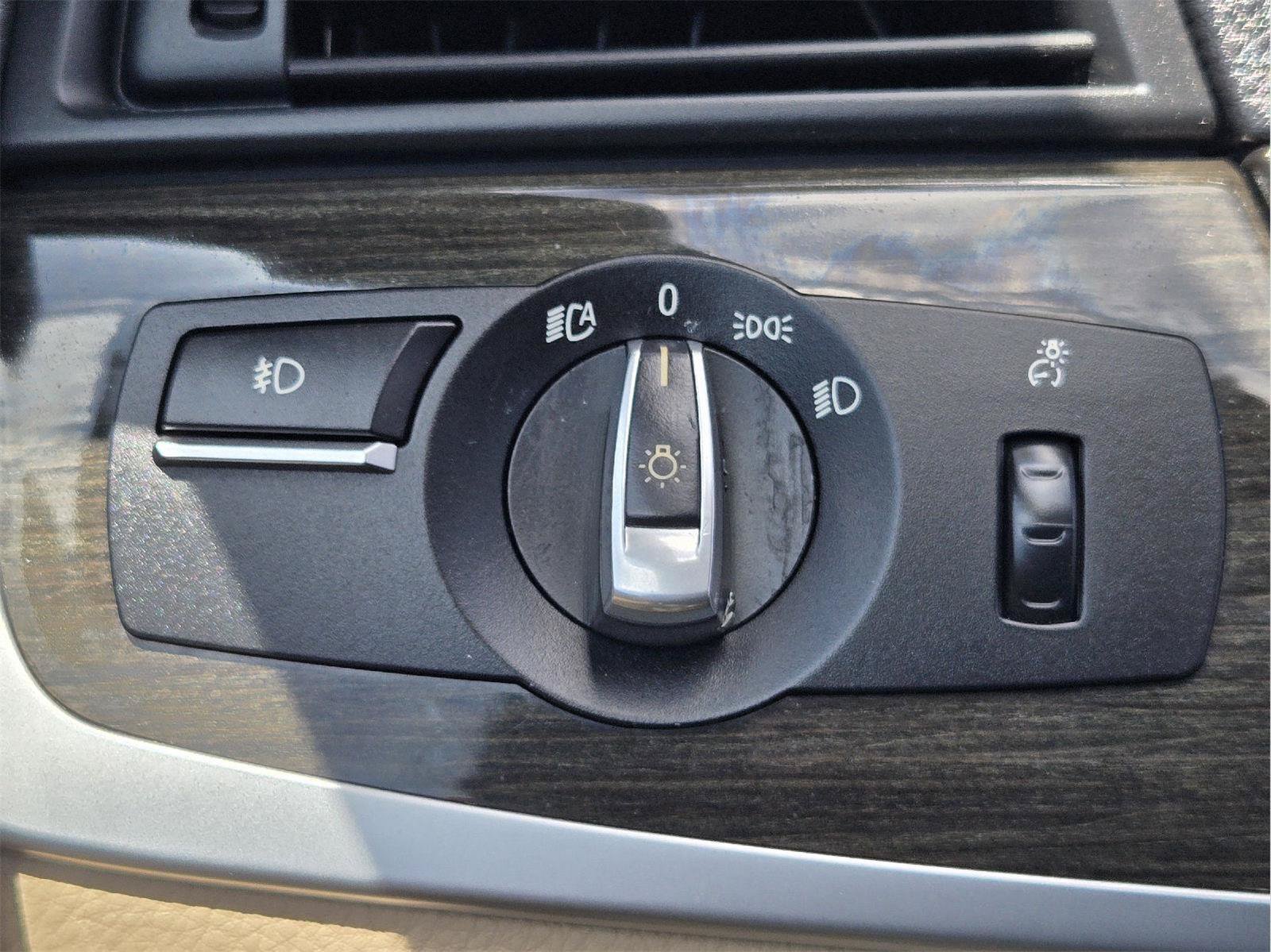 Used 2011 BMW 535i Sedan RWD image 19