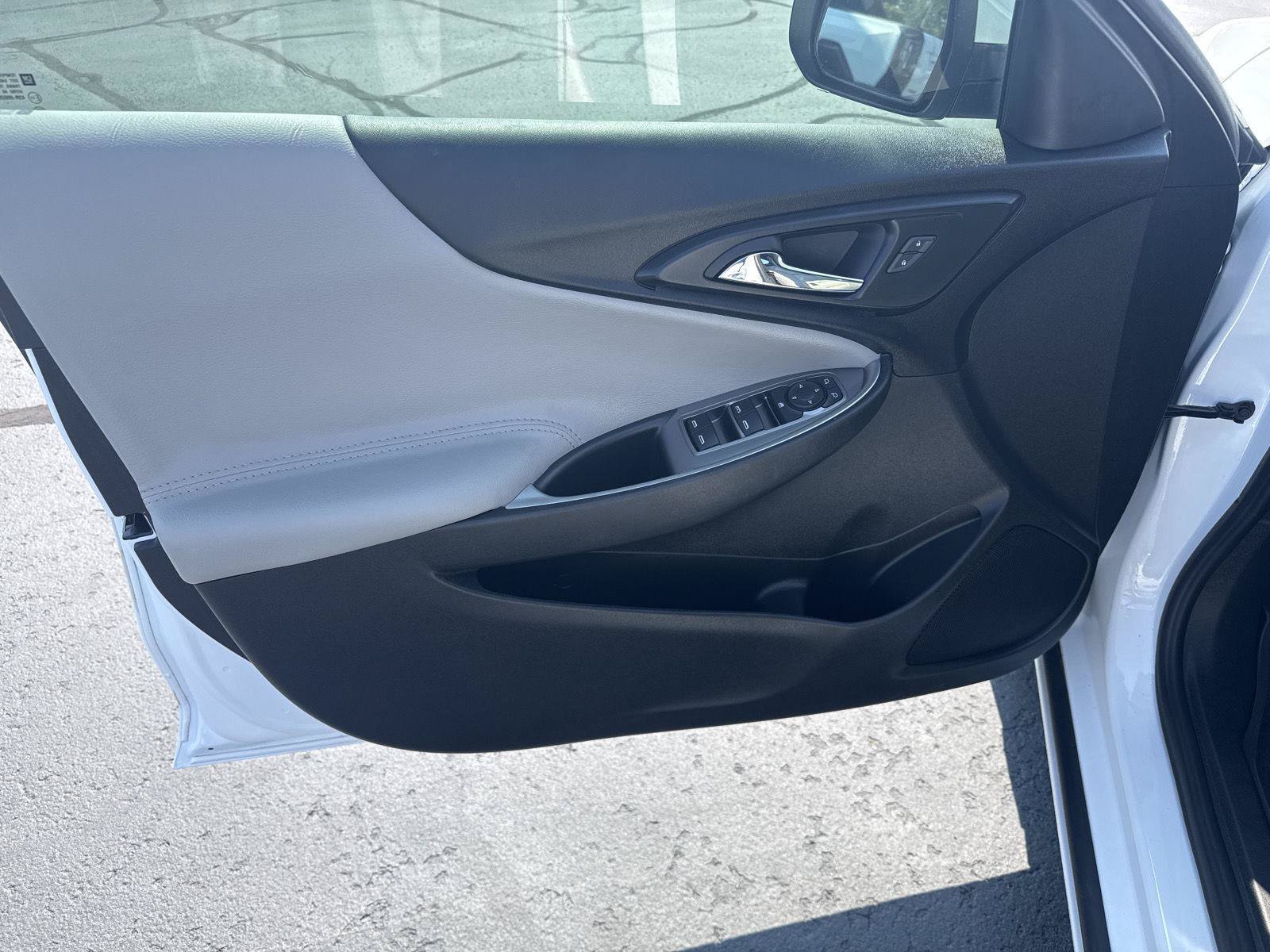 Used 2023 Chevrolet Malibu LT FWD image 8