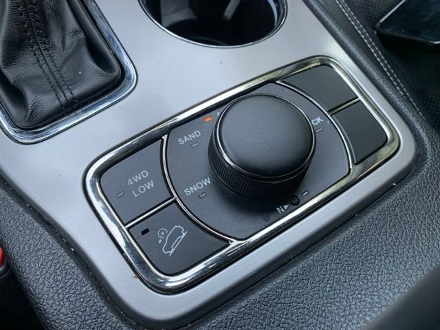 Used 2021 Jeep Grand Cherokee Limited w/ Quick Order Package 28K 80th AWD/4WD image 23