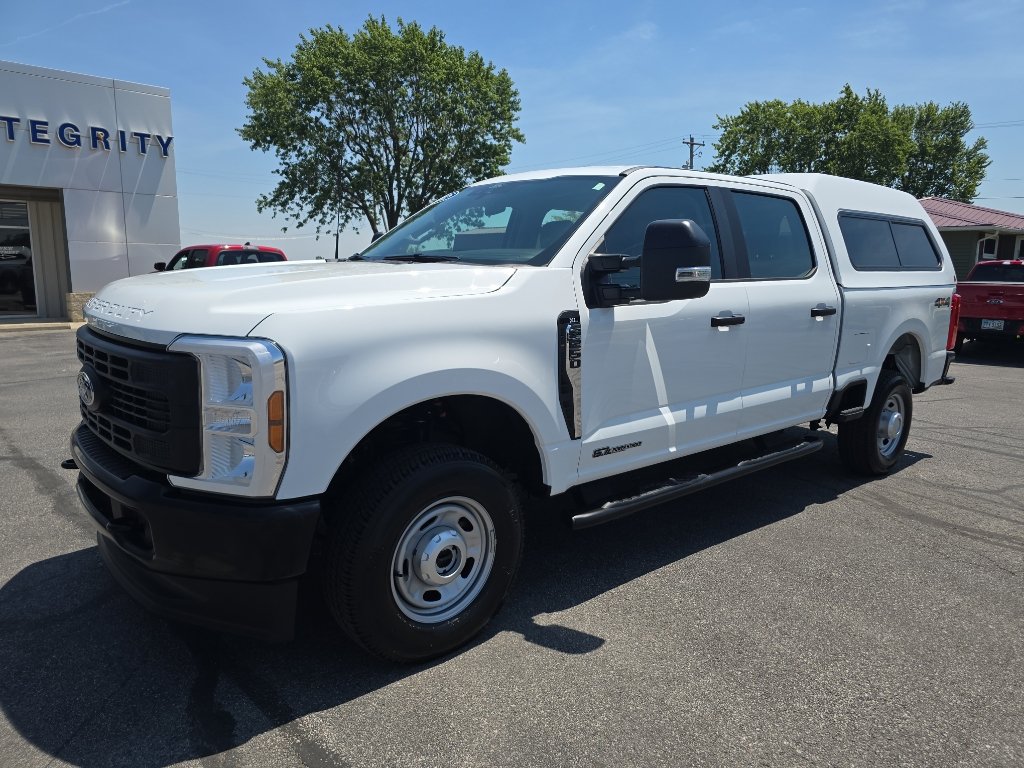 Used 2025 Ford F250 XL AWD/4WD image 2