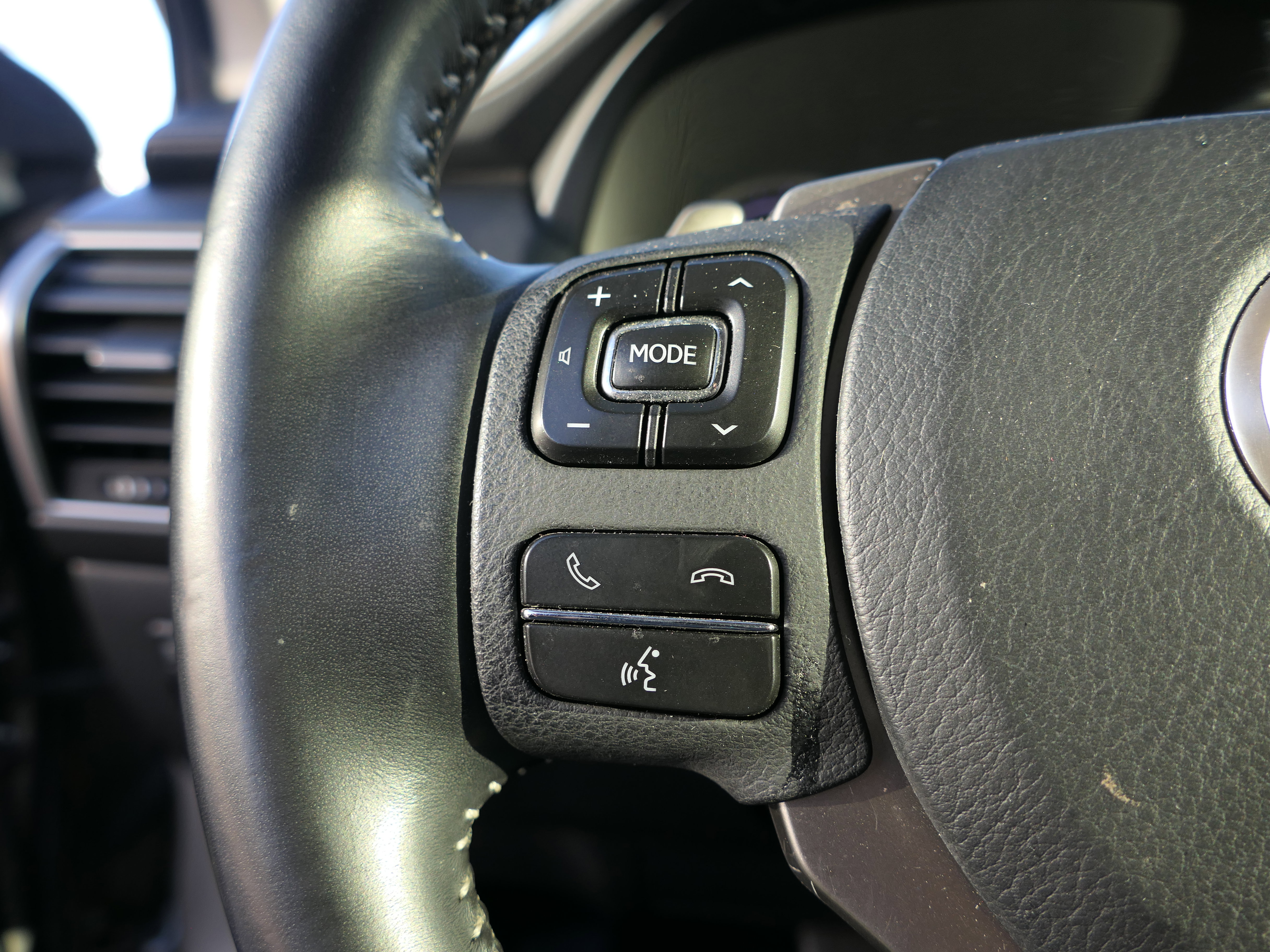 Used 2019 Lexus NX 300h AWD image 15