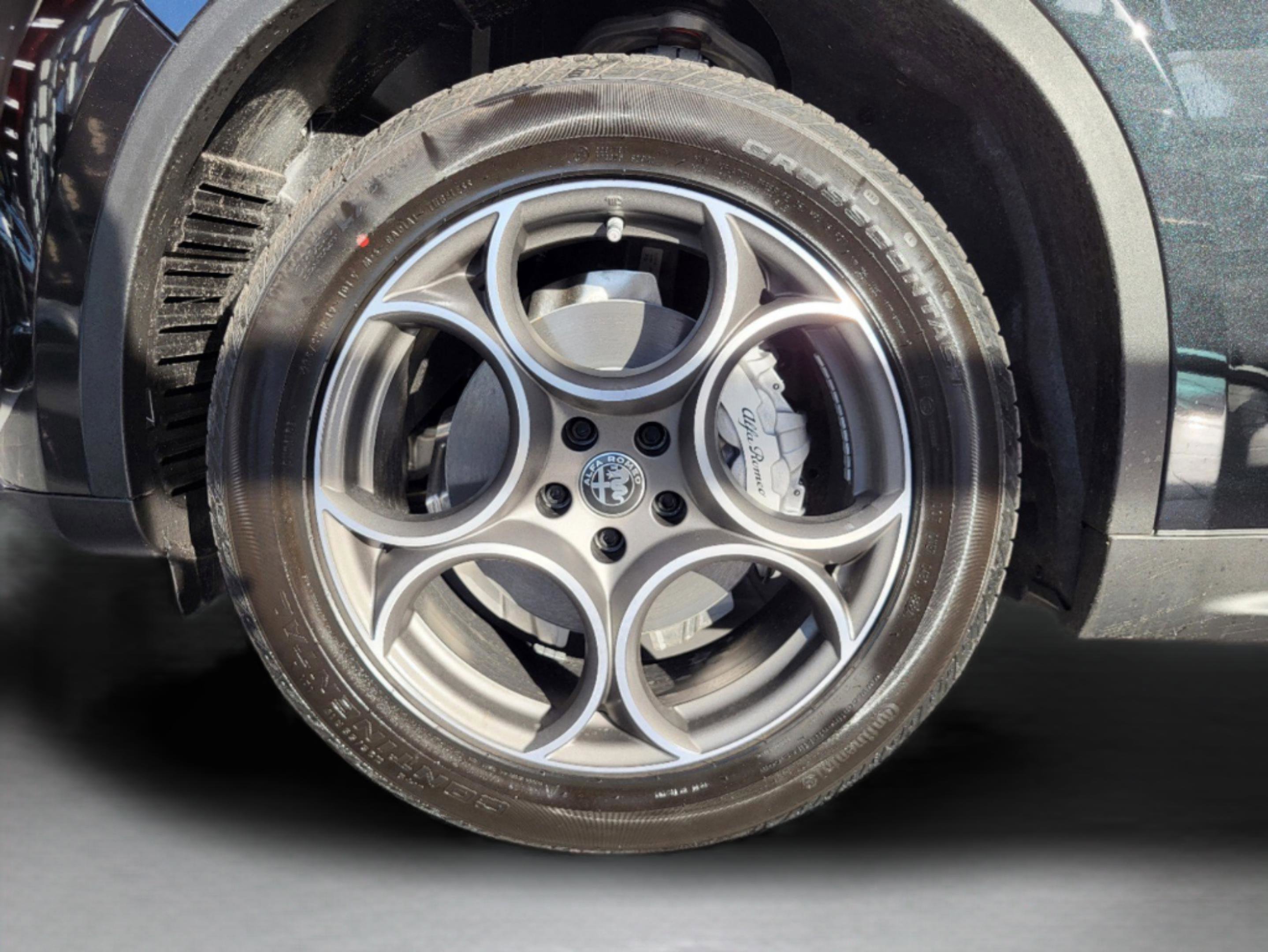 New 2025 Alfa Romeo Stelvio Sprint image 63