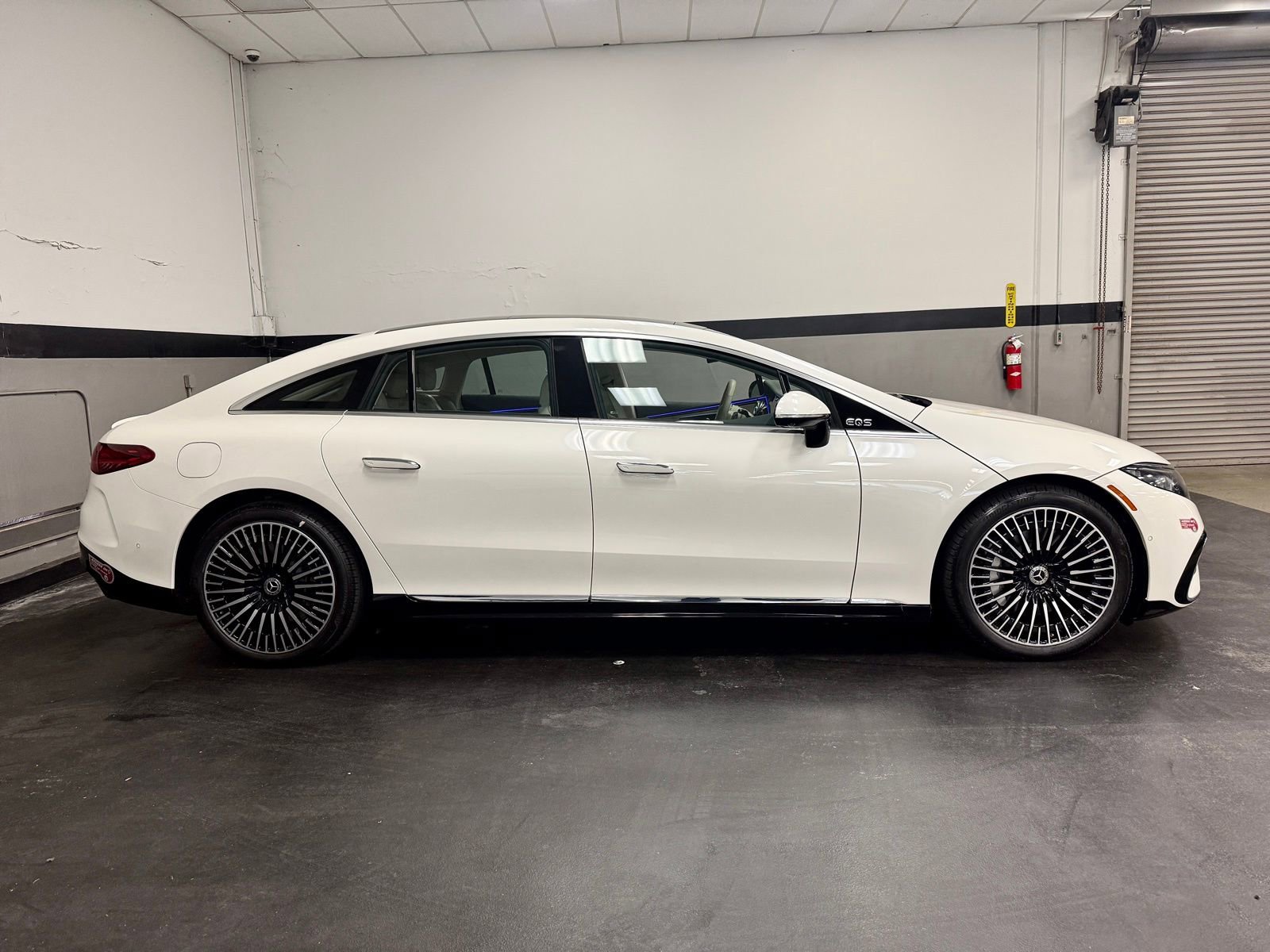 Used 2023 Mercedes-Benz EQS 580 4MATIC Sedan image 5