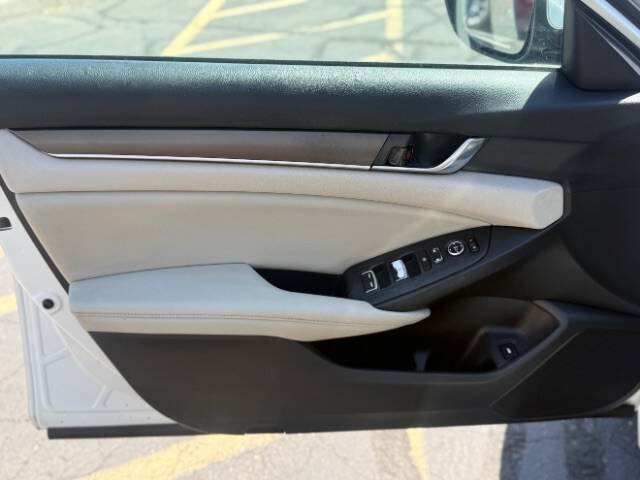 Used 2018 Honda Accord LX image 9
