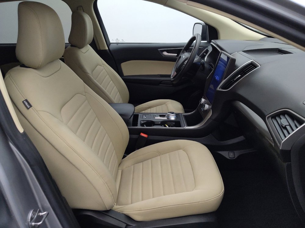 Used 2021 Ford Edge SE image 21