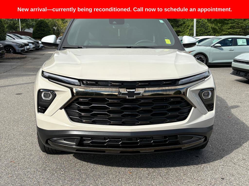 Used 2026 Chevrolet TrailBlazer ACTIV w/ Convenience Package AWD/4WD image 2