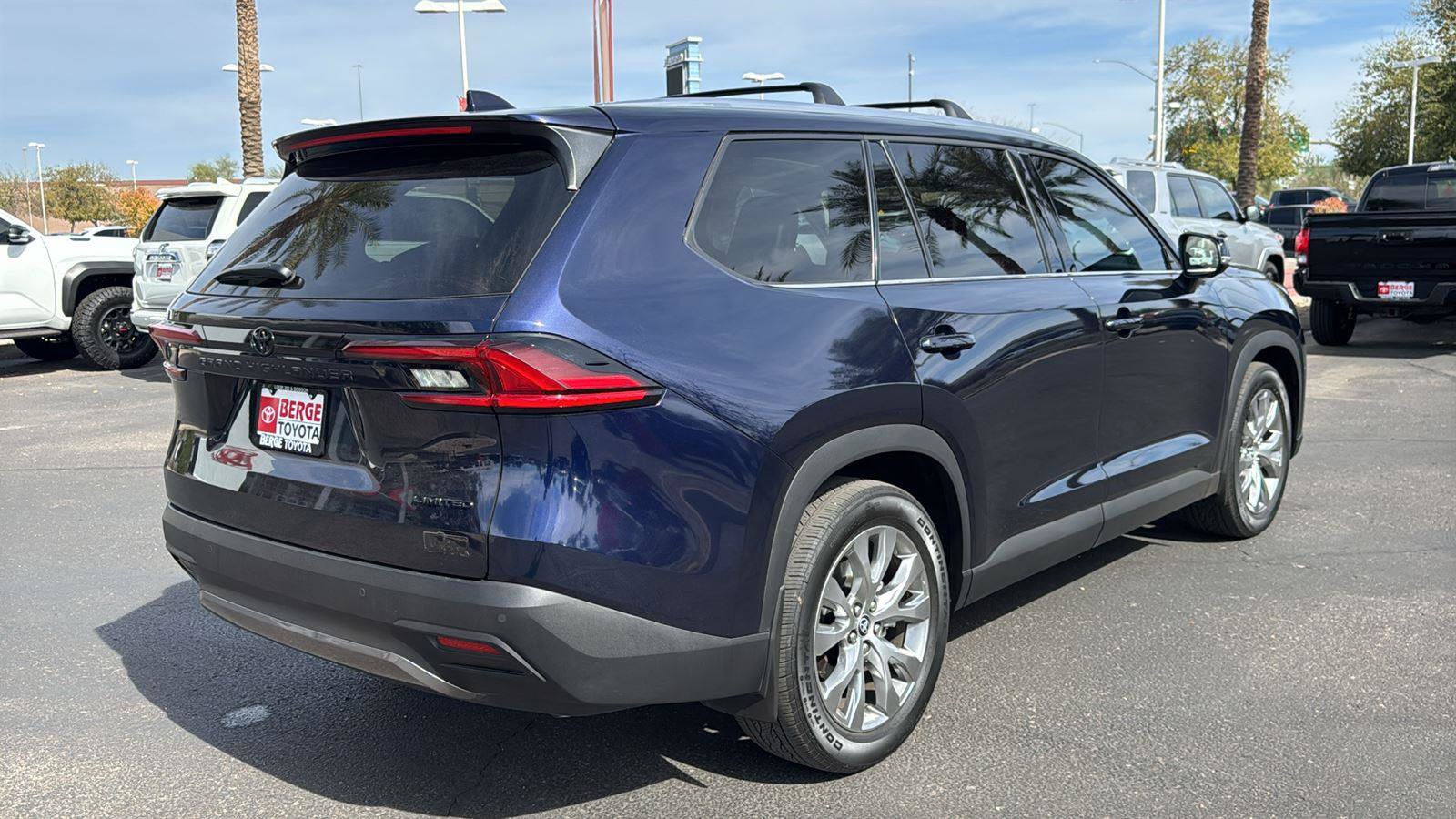 Used 2025 Toyota Grand Highlander FWD image 7