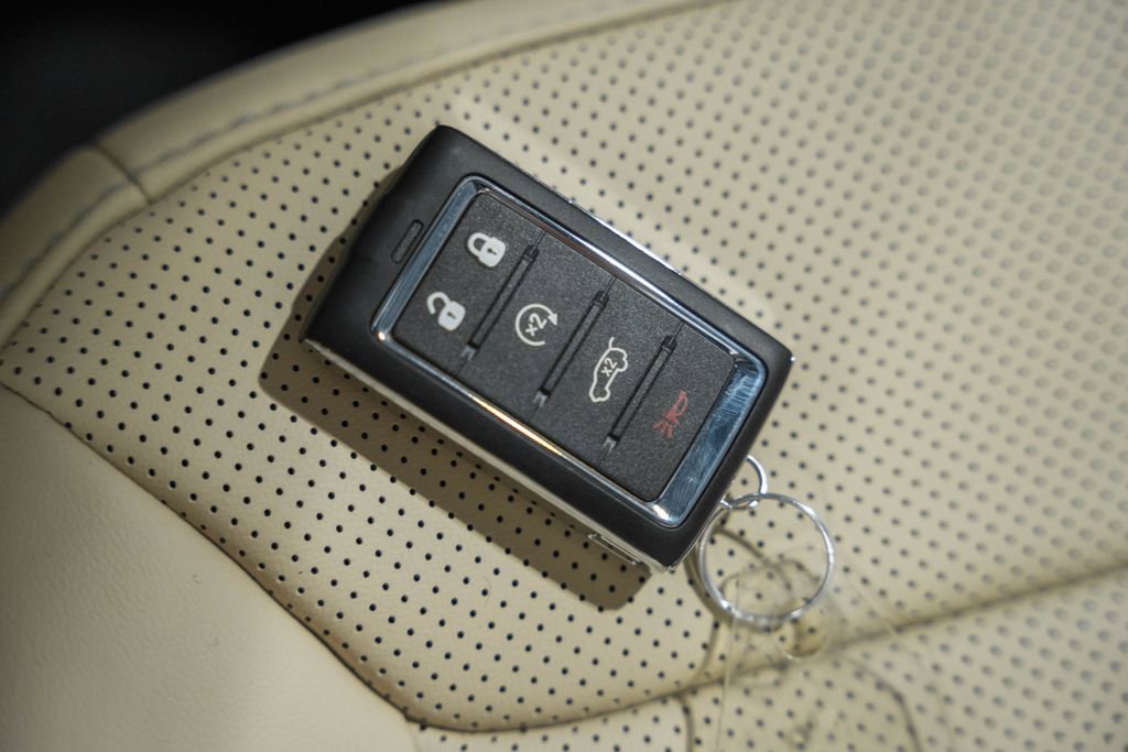 New 2025 Jeep Grand Cherokee Limited w/ Luxury Tech Group II image 43